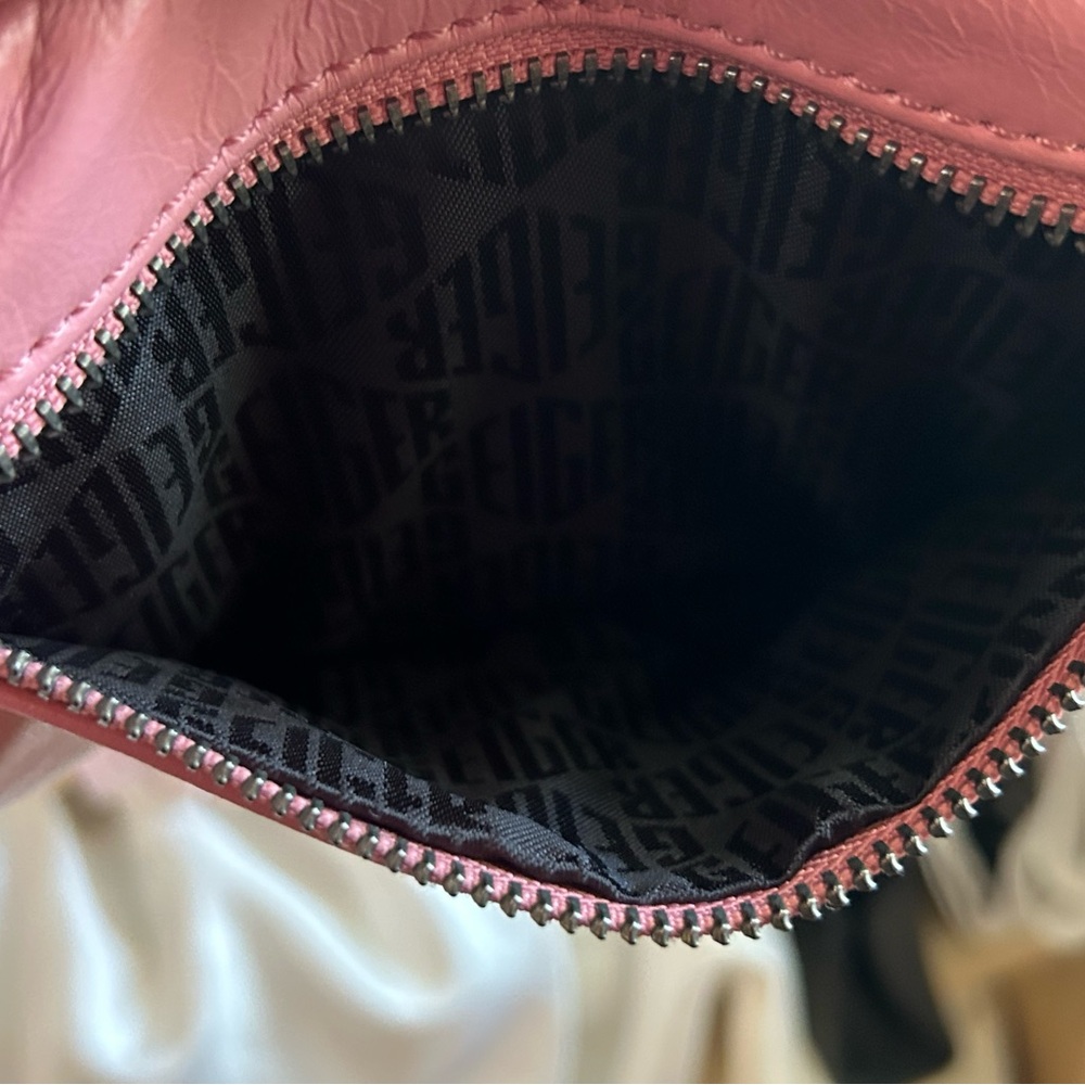 Kurt Geiger Kensington Pink Quilted Leather Belt Bag - Picture 8 of 10